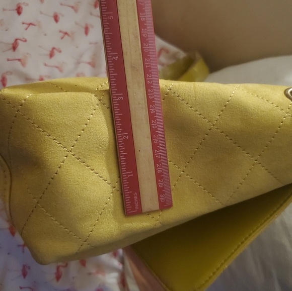 A gorgeous  faux suede satchel type crosdbody bag - Picture 9 of 12